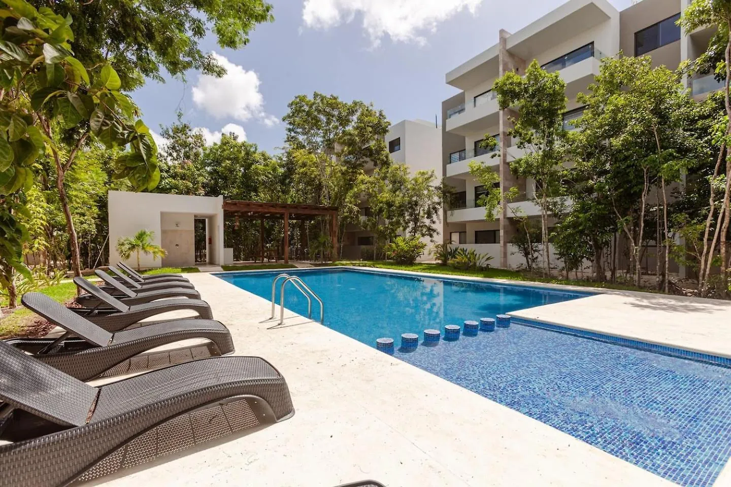 Rayodesol Condo Gated, 10Min To Beach,Gym,6Pools 普拉亚卡门 0*,