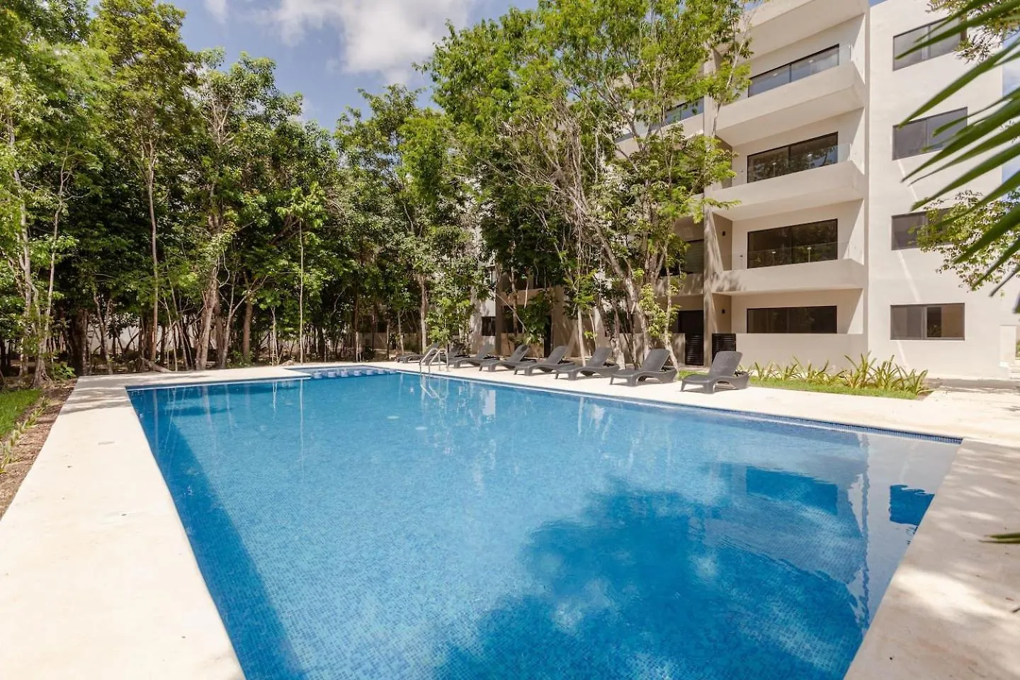度假居 Rayodesol Condo Gated, 10Min To Beach,Gym,6Pools 普拉亚卡门