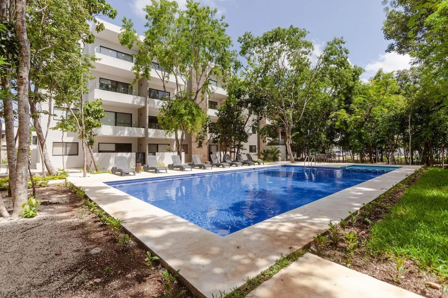 Rayodesol Condo Gated, 10Min To Beach,Gym,6Pools Playa del Carmen 0*,  Mexico